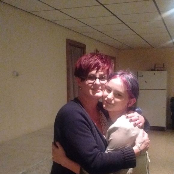 Meet your Posher, Lesly - Picture 1 of 1